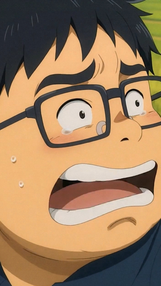 不得意な対象と出会って、真隣にいる友人にガチな顔で助けを求めている人のイラスト